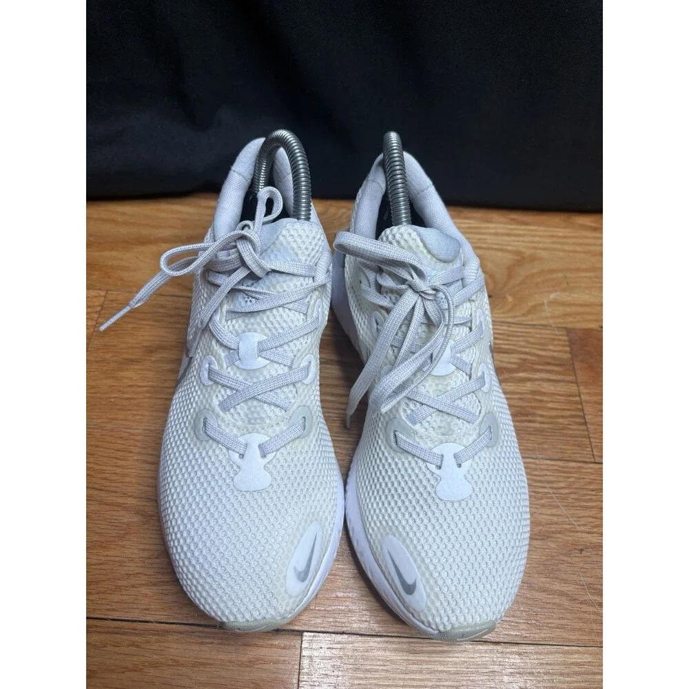 Nike Womens Renew Run CK6360-003 White Athletic Running Shoes Sneakers Size 7.5